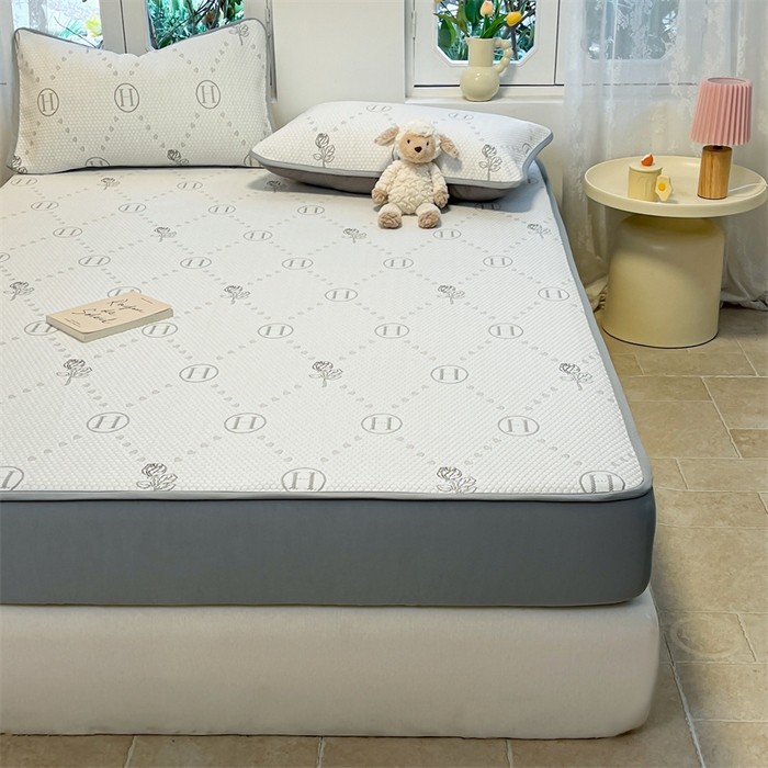 91家纺网 家纺一手货源 找家纺 启程家纺 2024春夏A类凉豆豆凉席床笠款凉席套件 简单时尚