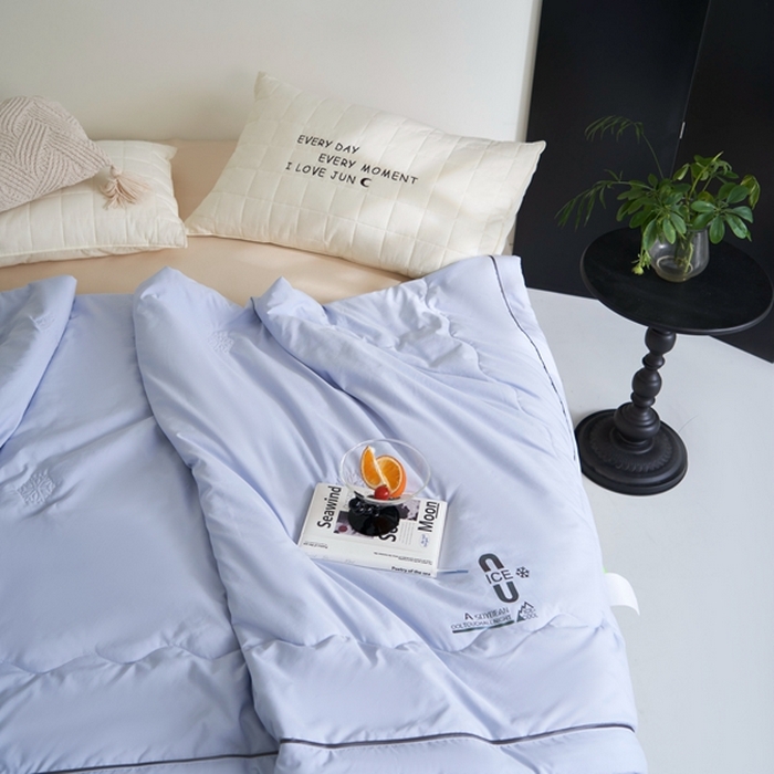 91家纺网 家纺一手货源 找家纺 米菲 2024新款亲肤舒适冰蝉丝科技被 夏被 被子被芯 湖兰