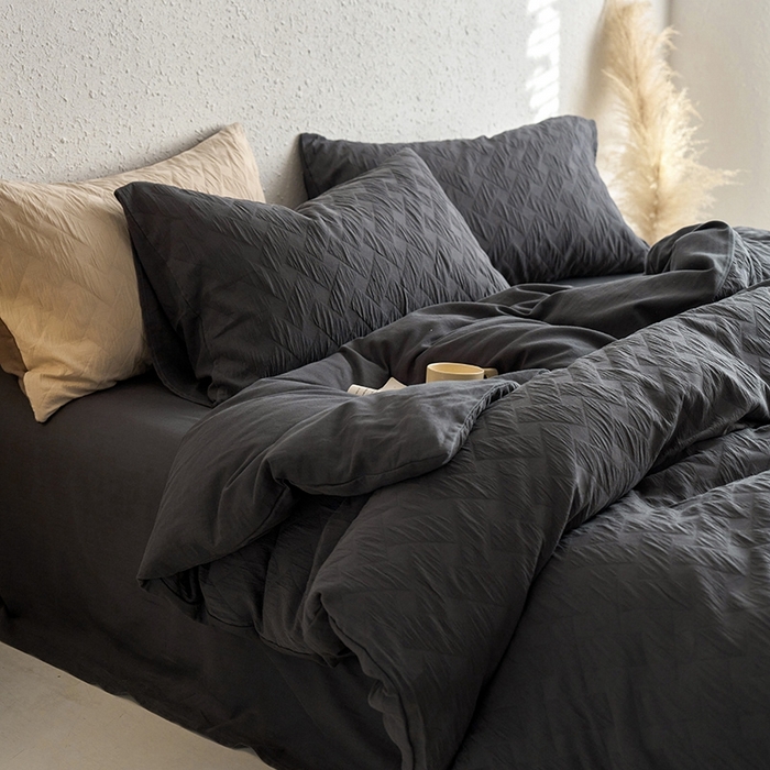 91家纺网 家纺一手货源 找家纺 梦享生活家居 2024新款A类双层纱提花肌理纹侘寂风四件套-布洛克 布洛克灰