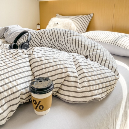 91家纺网 家纺一手货源 找家纺 （总）漫仙阁家纺 2024新款简约条纹系列四件套