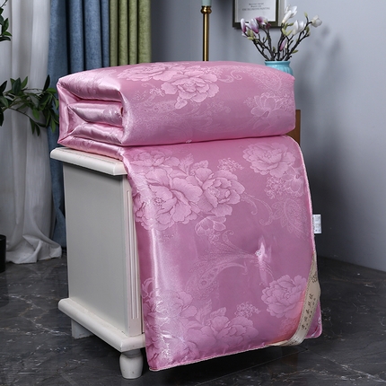 91家纺网 家纺一手货源 找家纺 尚品家纺 2025新款牡丹花手工订花蚕丝被 粉色