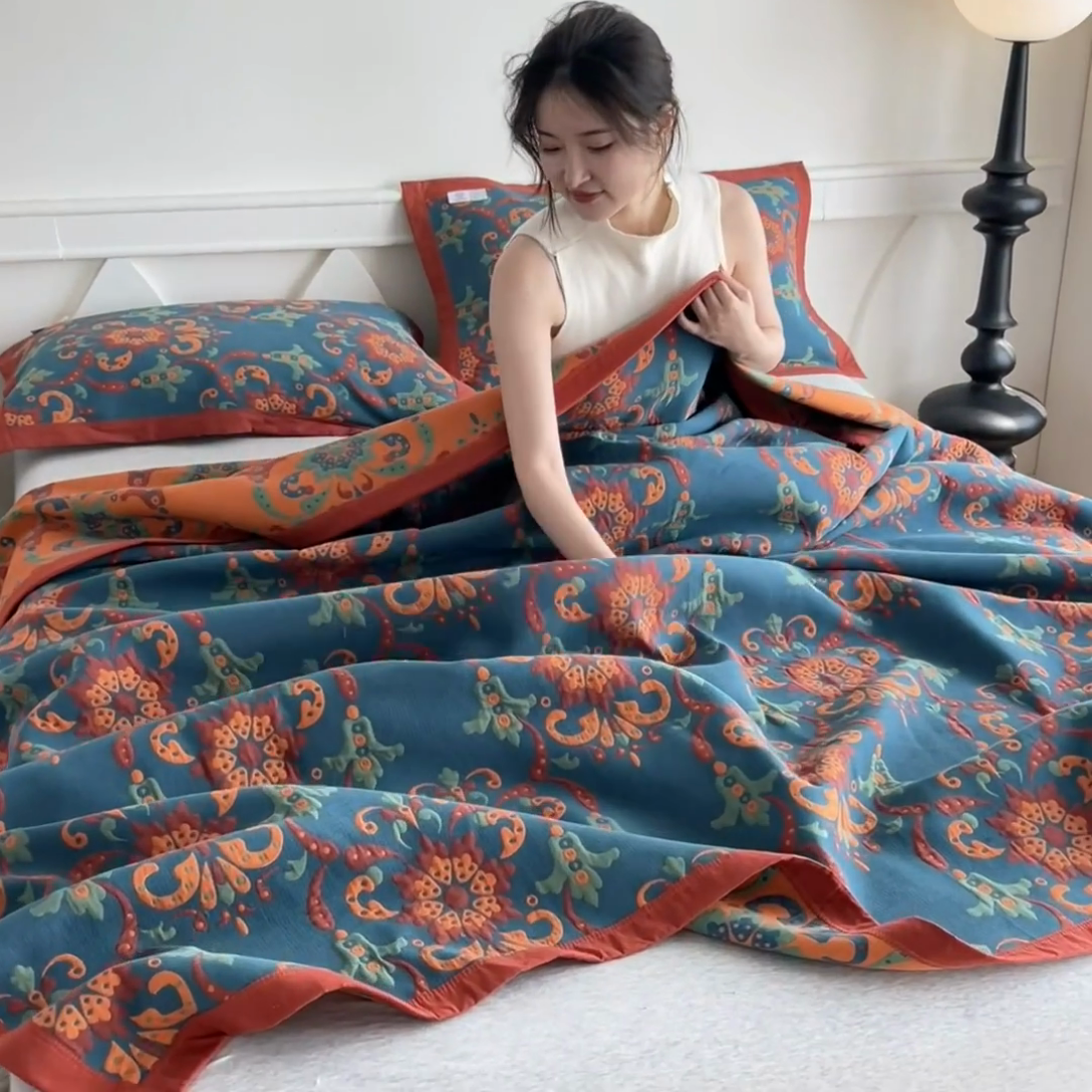 91家纺网 家纺一手货源 找家纺 棠薇家纺 2025新款60S新疆长绒棉细纱毛巾被盖毯大床盖 温婉花境