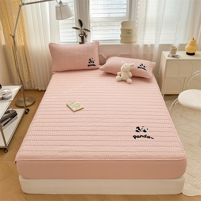 91家纺网 家纺一手货源 找家纺 857家居 2024新款A类原棉大豆夹棉床笠-奶茶熊 奶茶熊-玫瑰粉