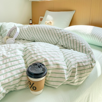 91家纺网 家纺一手货源 找家纺 漫仙阁家纺 2024新款简约条纹系列四件套 薄荷绿