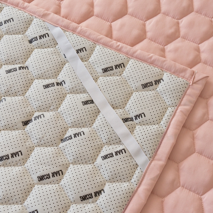 91家纺网 家纺一手货源 找家纺 恋绒家纺 2025新款A类刺绣款床褥学生软床垫子床护垫软垫（图2） 可爱熊-浅豆沙