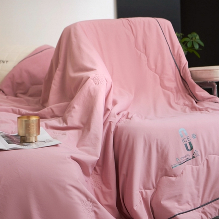 91家纺网 家纺一手货源 找家纺 米菲 2024新款亲肤舒适冰蝉丝科技被 夏被 被子被芯 美豆沙