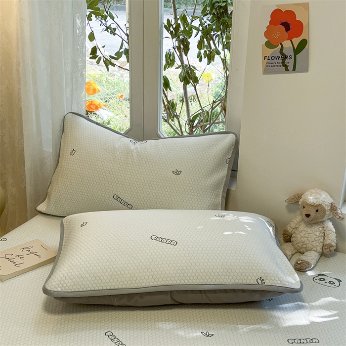 91家纺网 家纺一手货源 找家纺 启程家纺 2024春夏A类凉豆豆凉席床笠款凉席套件 小熊头