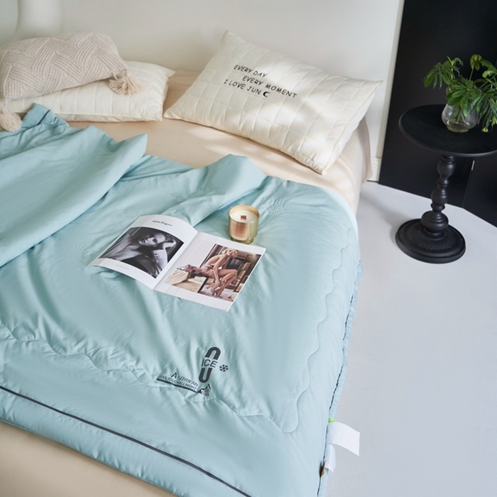 91家纺网 家纺一手货源 找家纺 米菲 2024新款亲肤舒适冰蝉丝科技被 夏被 被子被芯 青春兰