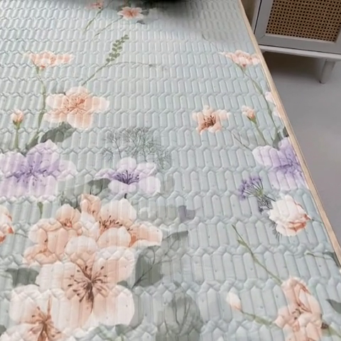 91家纺网 家纺一手货源 找家纺 美丽折家纺 2025新款0.6厚乳胶凉席印花系列 曼谷花海