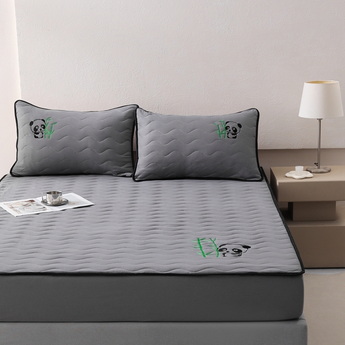 91家纺网 家纺一手货源 找家纺 恒尚居 2024新款熊猫刺绣水洗原棉大豆床笠-四季款 深灰色