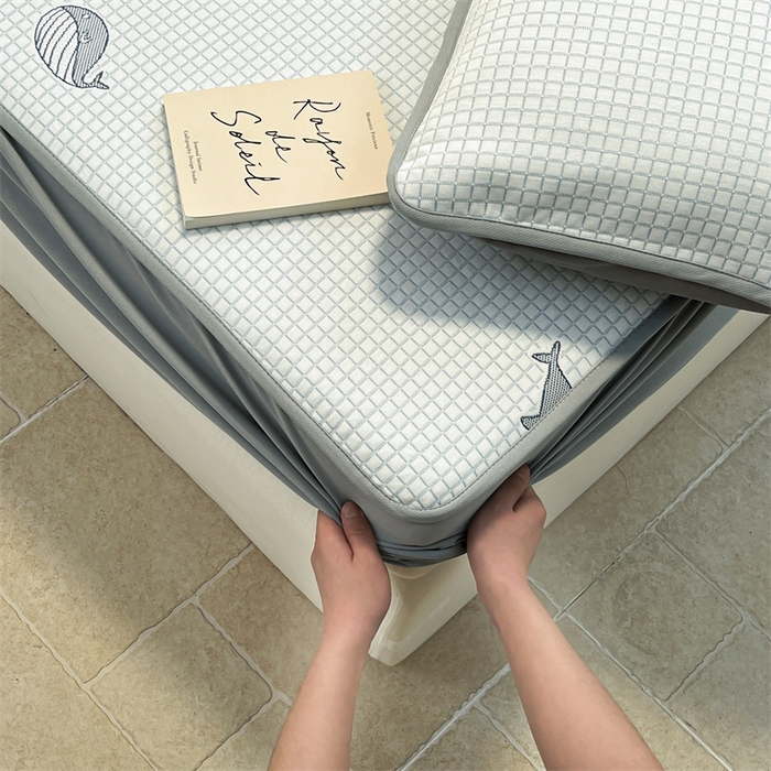 91家纺网 家纺一手货源 找家纺 启程家纺 2024春夏A类凉豆豆凉席床笠款凉席套件 小海豚