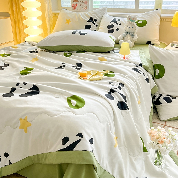 91家纺网 家纺一手货源 找家纺 妖妖家纺 2024新款超柔软糯水洗云朵棉印花夏被四件套 国宝梦境