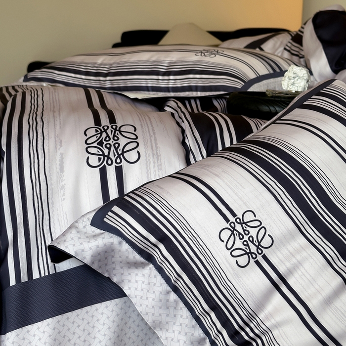 91家纺网 家纺一手货源 找家纺 优悦生活馆 2024新款天丝宽边拼角四件套-商务系列 伯爵荣耀-蓝