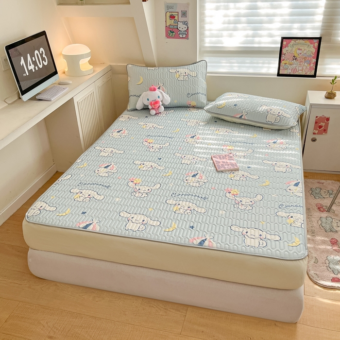 91家纺网 家纺一手货源 找家纺 金爱家 2024新款库洛米床笠款凉感丝乳胶凉席 床笠款-月亮玉桂狗