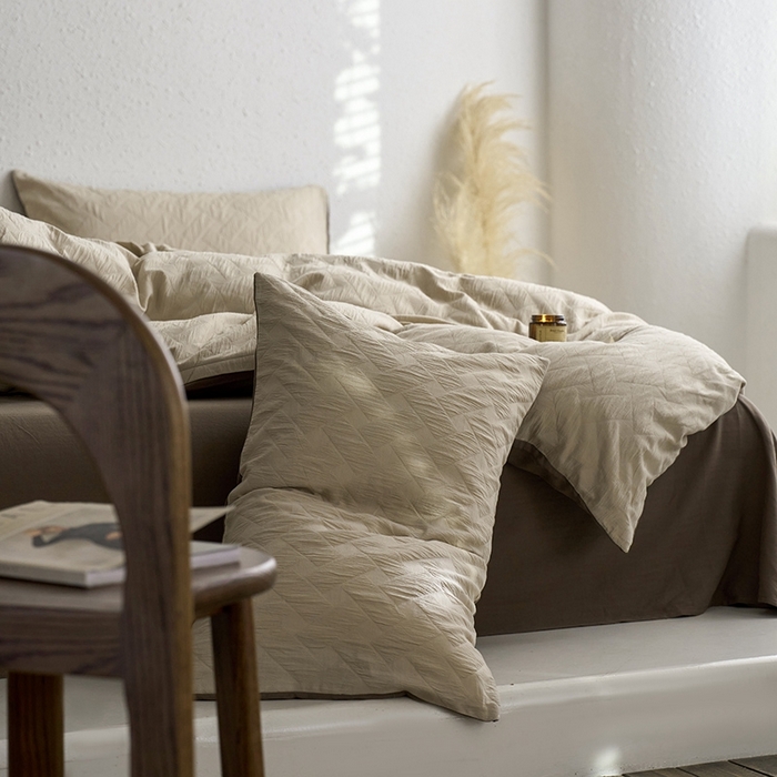 91家纺网 家纺一手货源 找家纺 梦享生活家居 2024新款A类双层纱提花肌理纹侘寂风四件套-布洛克 布洛克米咖