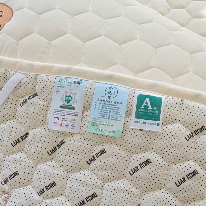 91家纺网 家纺一手货源 找家纺 恋绒家纺 2025新款A类刺绣款床褥学生软床垫子床护垫软垫（图2） 可爱熊—米白