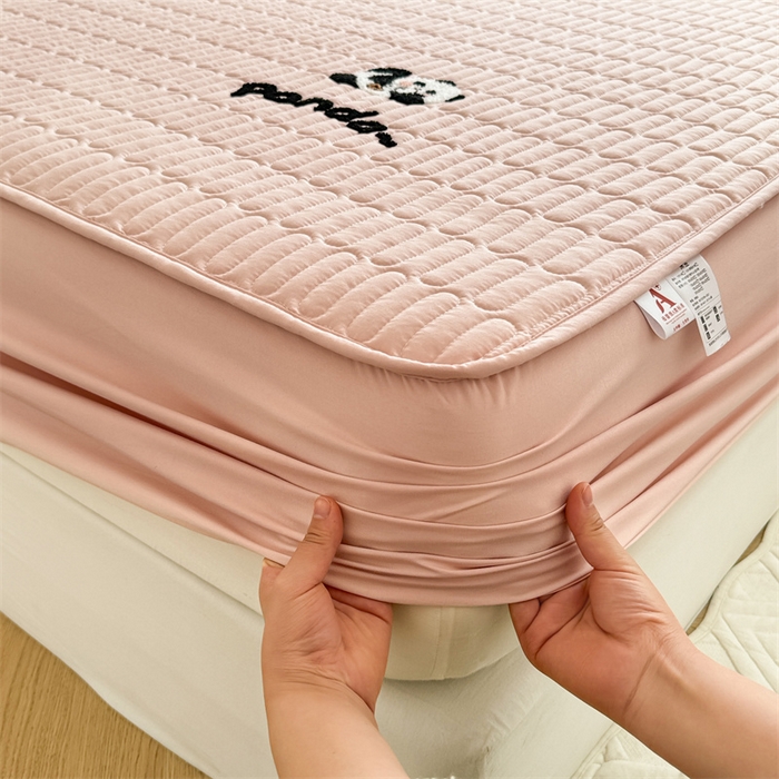 91家纺网 家纺一手货源 找家纺 857家居 2024新款A类原棉大豆夹棉床笠-奶茶熊 奶茶熊-玫瑰粉