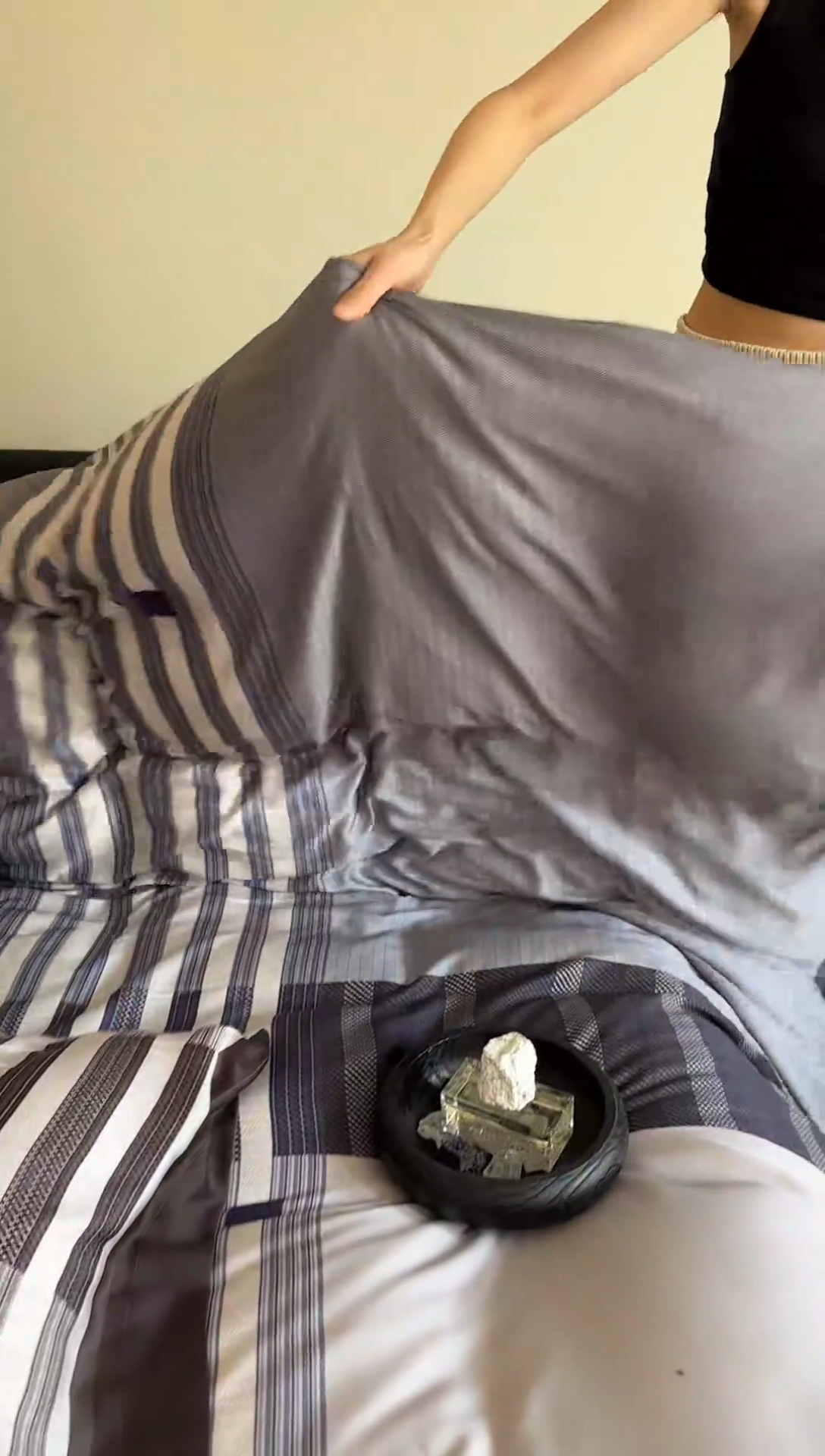 91家纺网 家纺一手货源 找家纺 优悦生活馆 2024新款天丝宽边拼角四件套-商务系列 凯曼蒂-咖