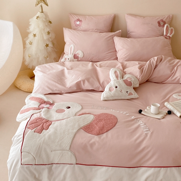 91家纺网 家纺一手货源 找家纺 （总）星野家居 2024春夏新品加厚40s水洗棉贴布绣四件套-抱抱兔