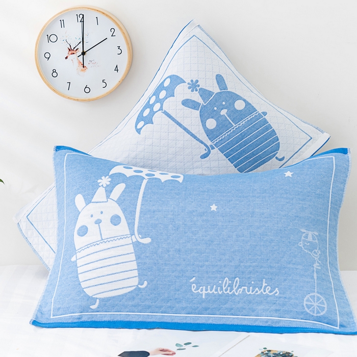 91家纺网 家纺一手货源 找家纺 朴尔家纺-毛巾被 2024新款特惠混纺棉质三层纱布独版AB面枕巾 52*78cm一对 雨伞熊蓝