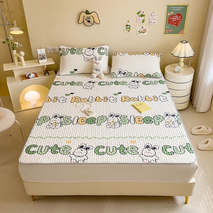 91家纺网 家纺一手货源 找家纺 世纪绒品 2026新款凉感丝印花款乳胶凉席 萝卜兔-绿