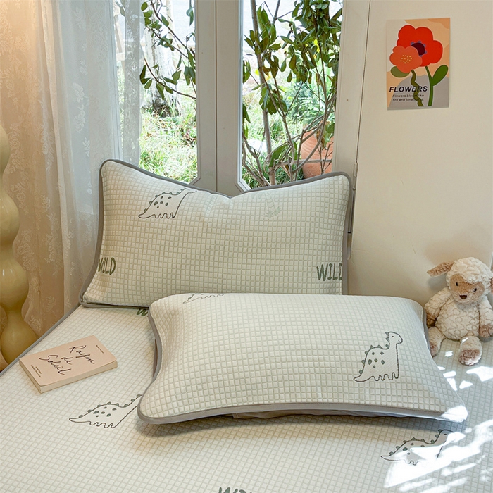 91家纺网 家纺一手货源 找家纺 启程家纺 2024春夏A类凉豆豆凉席床笠款凉席套件 小恐龙