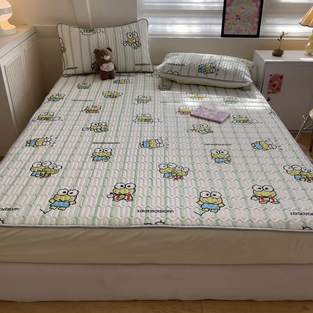 91家纺网 家纺一手货源 找家纺 金爱家 2024新款库洛米床笠款凉感丝乳胶凉席 床笠款-夏日大眼蛙