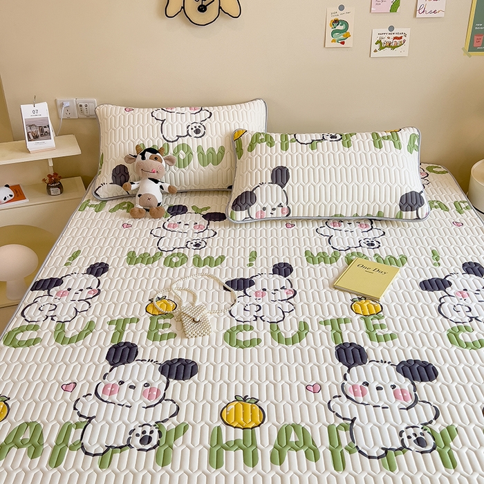 91家纺网 家纺一手货源 找家纺 世纪绒品 2026新款凉感丝印花款乳胶凉席 字母萌犬