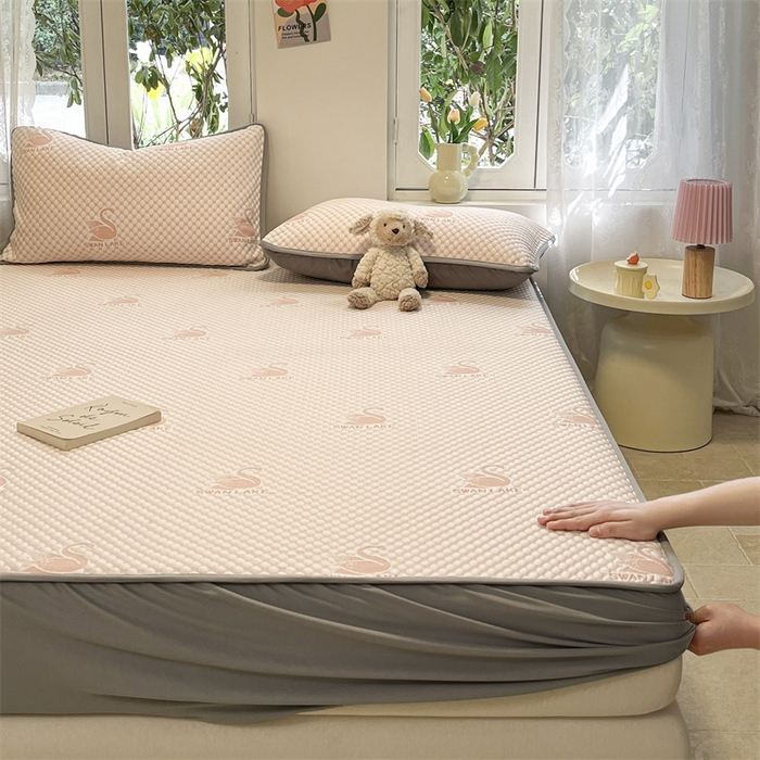 91家纺网 家纺一手货源 找家纺 启程家纺 2024春夏A类凉豆豆凉席床笠款凉席套件 小天鹅