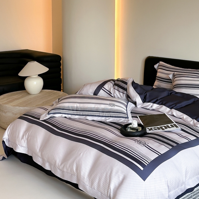 91家纺网 家纺一手货源 找家纺 优悦生活馆 2024新款天丝宽边拼角四件套-商务系列 伯爵荣耀-蓝