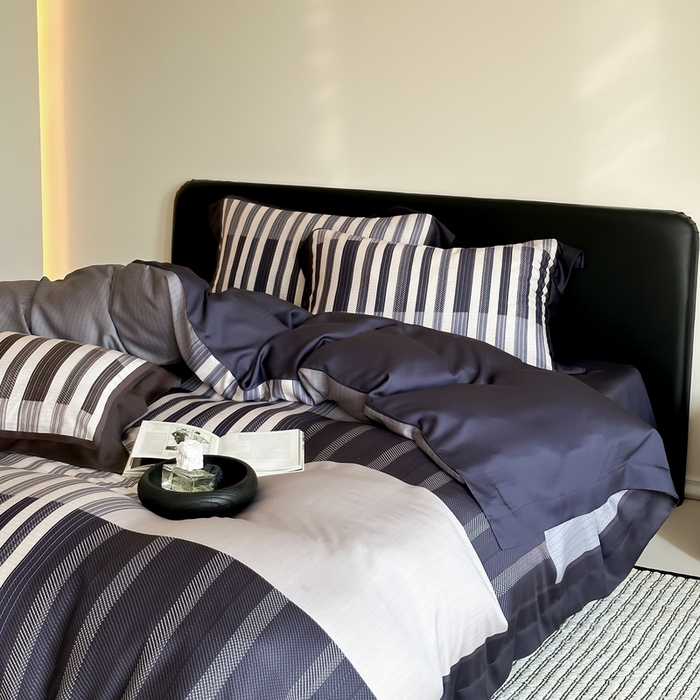 91家纺网 家纺一手货源 找家纺 优悦生活馆 2024新款天丝宽边拼角四件套-商务系列 凯曼蒂-蓝