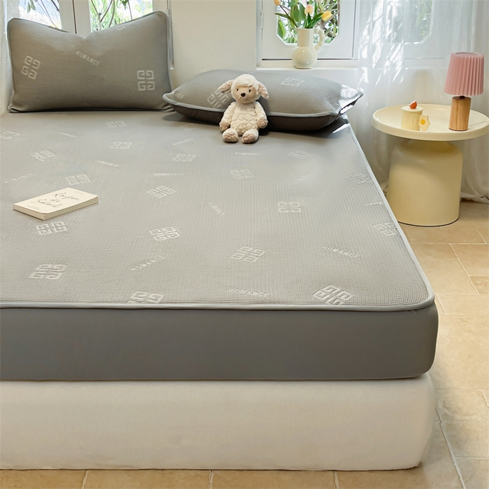 91家纺网 家纺一手货源 找家纺 启程家纺 2024春夏A类凉豆豆凉席床笠款凉席套件 纪梵星