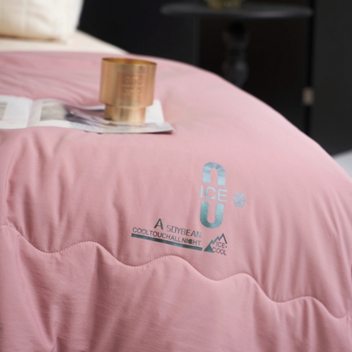 91家纺网 家纺一手货源 找家纺 米菲 2024新款亲肤舒适冰蝉丝科技被 夏被 被子被芯 美豆沙