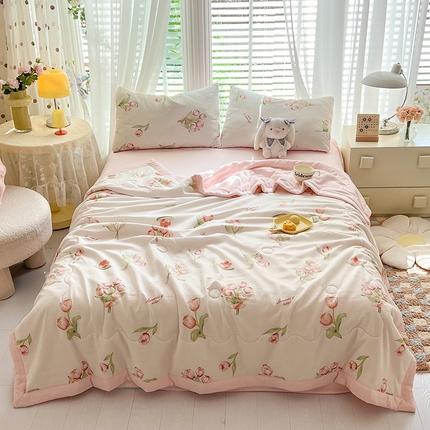 91家纺网 家纺一手货源 找家纺 （总）妖妖家纺 2024新款超柔软糯水洗云朵棉印花夏被四件套