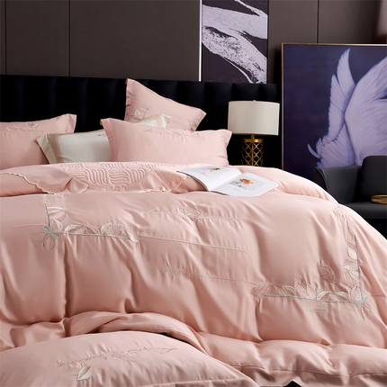 91家纺网 家纺一手货源 找家纺 （总）保罗圣迪奥 2024新款天丝床盖款夏被四件套-绿叶如茵