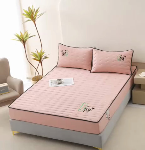 91家纺网 家纺一手货源 找家纺 恒尚居 2024新款熊猫刺绣水洗原棉大豆床笠-四季款 豆沙色