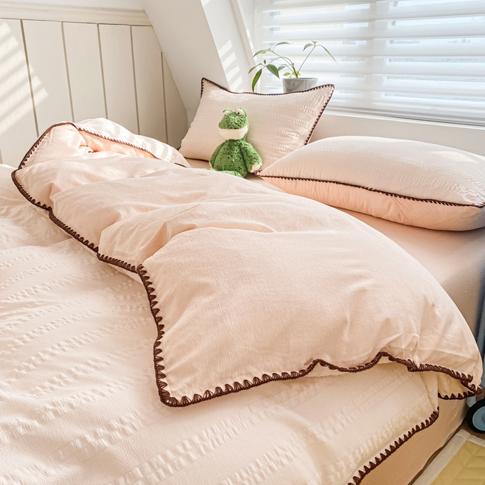 91家纺网 家纺一手货源 找家纺 羋多2024新款贝壳边雨泡泡棉泡泡纱双层纱四件套 奶豆沙