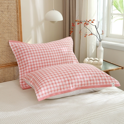 91家纺网 家纺一手货源 找家纺 朴尔家纺 2024新款全棉无印风纱布毛圈加厚色织提花枕巾 毛圈双面枕巾-粉中格 52*78cm一对