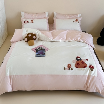 91家纺网 家纺一手货源 找家纺 （总）泽西家纺 2024新款可爱卡通风全棉水洗棉四件套毛巾绣大拼角四件套