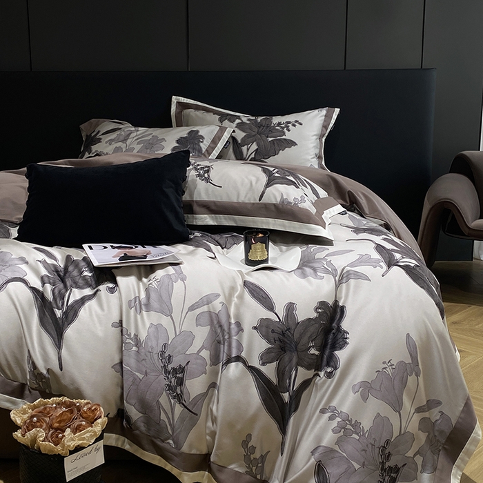 91家纺网 家纺一手货源 找家纺 宜代光年 2024新款天丝棉拼角数码印花四件套 伊莎贝拉-墨白