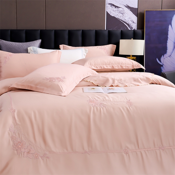 91家纺网 家纺一手货源 找家纺 保罗圣迪奥 2024新款天丝夏被四件套-巴黎之夜 樱花粉