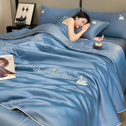 91家纺网 家纺一手货源 找家纺 如一 2024新款麻绳系列水洗冰丝夏被四件套 天鹅-宾利蓝