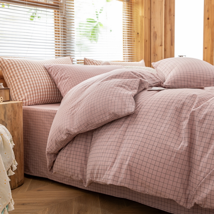 91家纺网 家纺一手货源 找家纺 柠萌家居 2024新款A类全棉色织水洗棉无印风四件套 小粉格