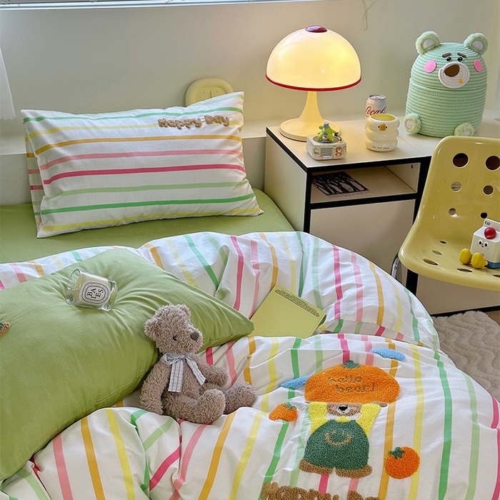 91家纺网 家纺一手货源 找家纺 澳萝拉 2024新款纯棉毛巾绣卡通四件套 元气熊仔