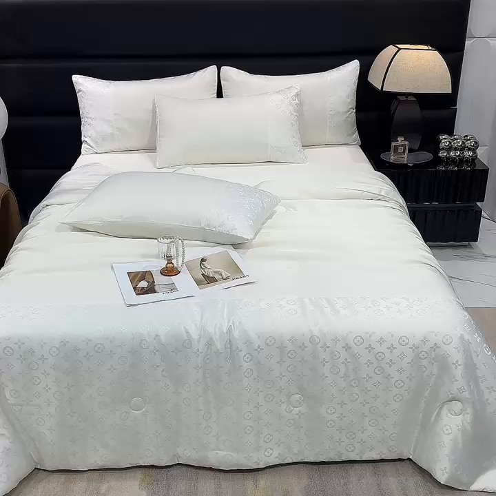 91家纺网 家纺一手货源 找家纺 梦之岛 2024新款水洗真丝提花空调被夏被四件套-路易公主 路易公主-奶白