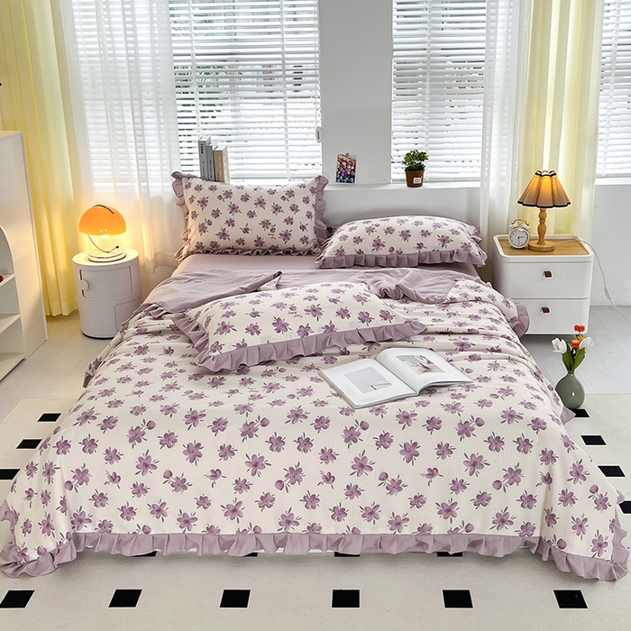 91家纺网 家纺一手货源 找家纺 梦莱斯 2024新款时尚舒适泡泡棉夏被四件套 小苍兰