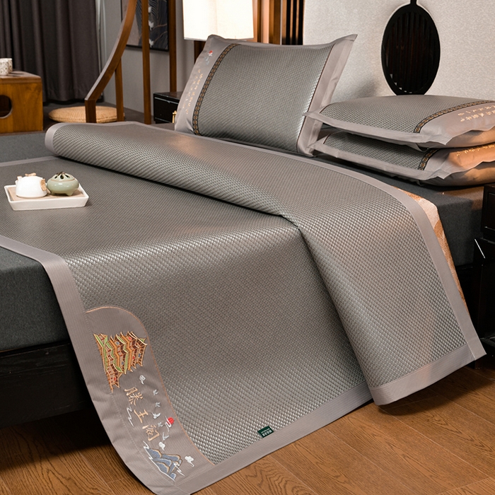 91家纺网 家纺一手货源 找家纺 简一 2024新款滕王阁重工刺绣加厚编织冰滕双面凉席 滕王阁银灰床单