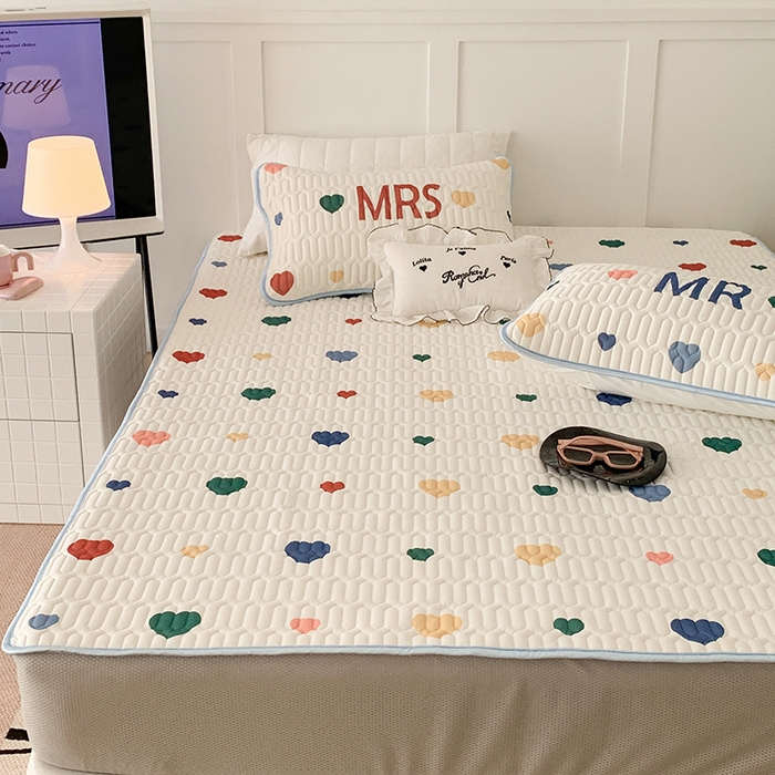 91家纺网 家纺一手货源 找家纺 昔可家纺 2024新款床笠款乳胶席 彩色爱心