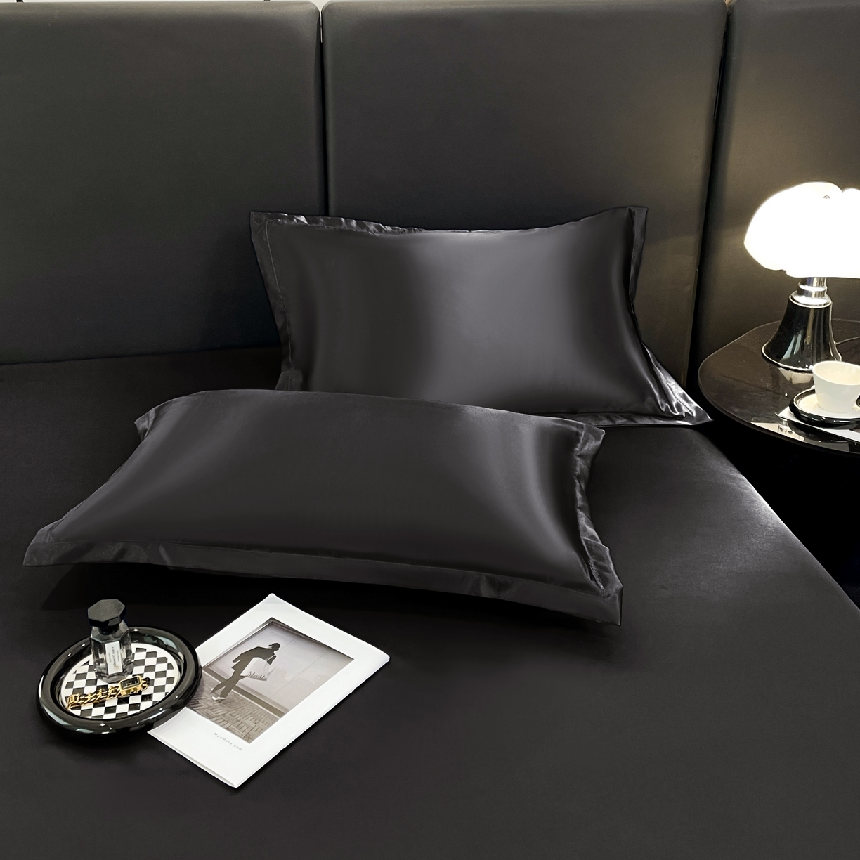 91家纺网 家纺一手货源 找家纺 梦舒羽 2025新款可水洗冰丝床垫保护罩防尘床单三件套 尊贵黑