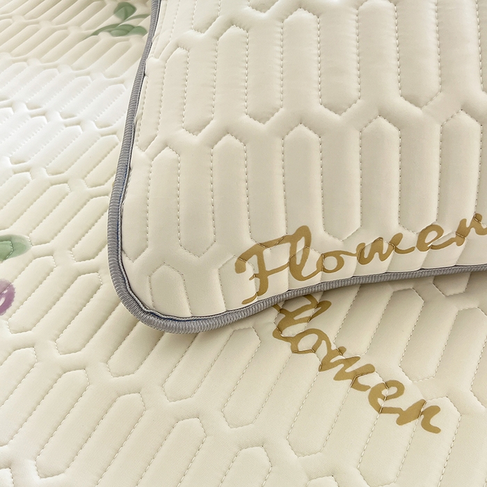 91家纺网 家纺一手货源 找家纺 佳梦达 2025新款0.4厚度印花凉感丝乳胶凉席 玫瑰小兔-紫